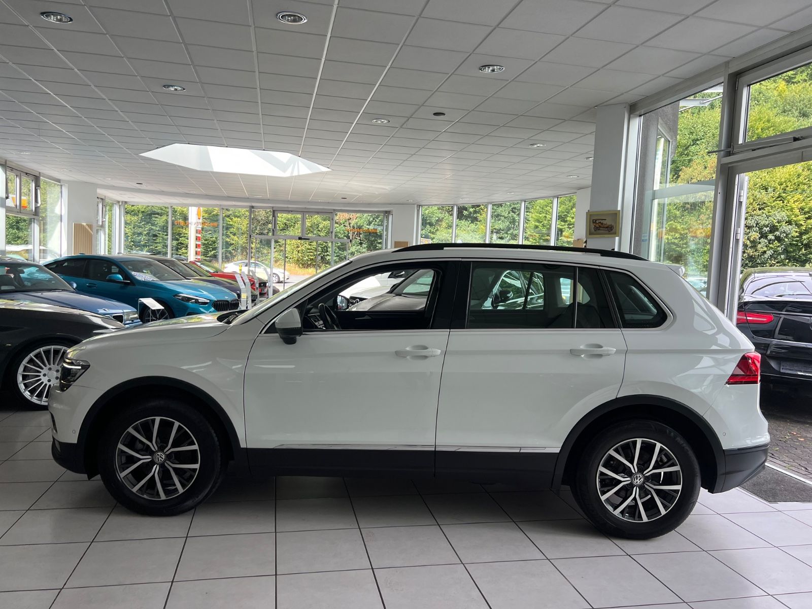 Fahrzeugabbildung Volkswagen Tiguan Comfortline 2.0TDI *DIGITALTACHO*LED*360°