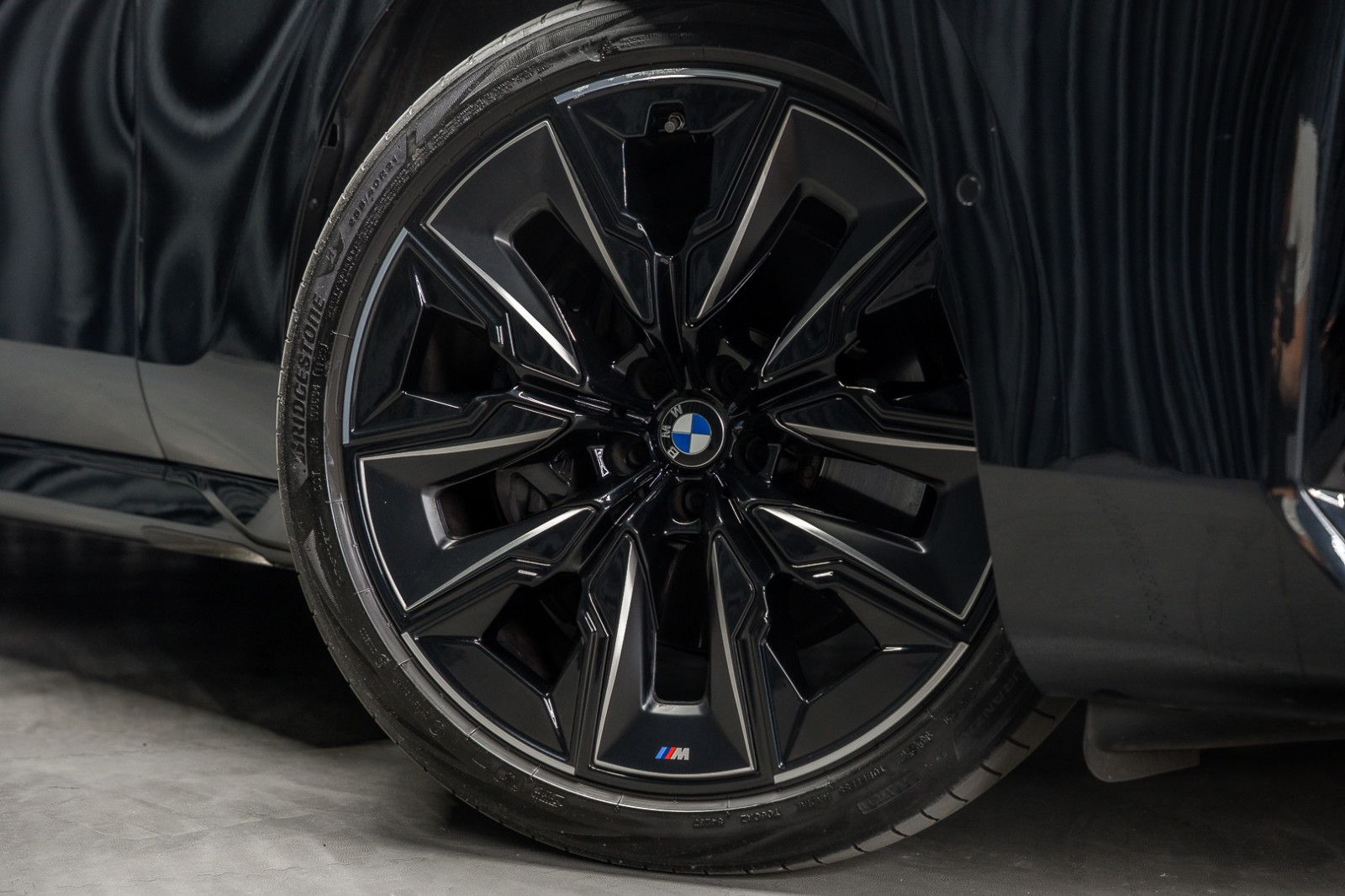 Fahrzeugabbildung BMW 740d xDrive *Sportpaket Pro*Carbon*Innovation