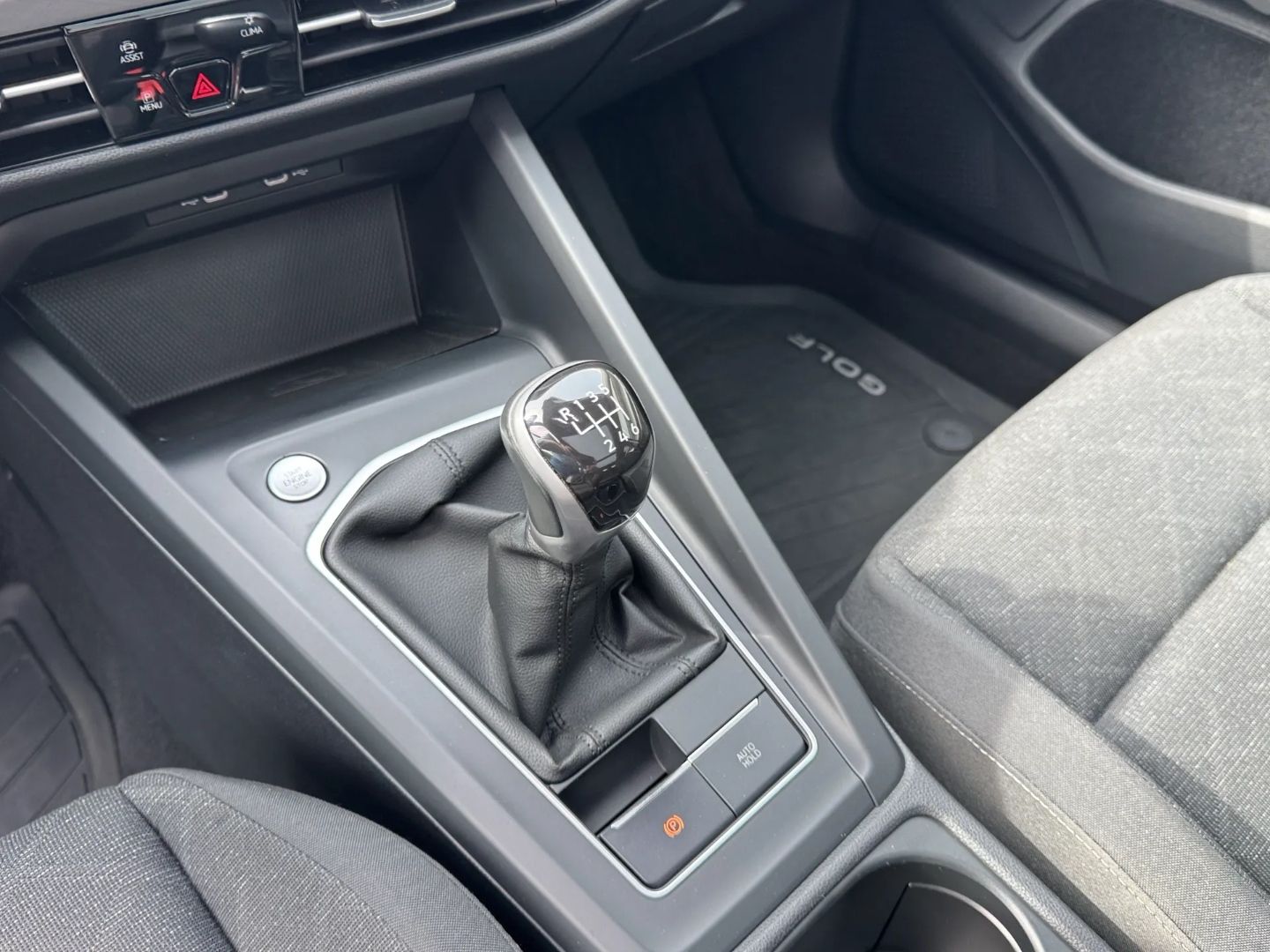 Golf VIII Variant 1.5 TSI *AHK*PANO*STDHZG*