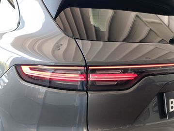 Porsche Cayenne - 10