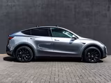 Tesla Model Y Long Range Dual AWD - Tesla Model Y in Düsseldorf