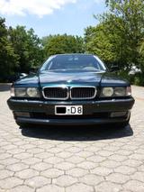 BMW 750i 