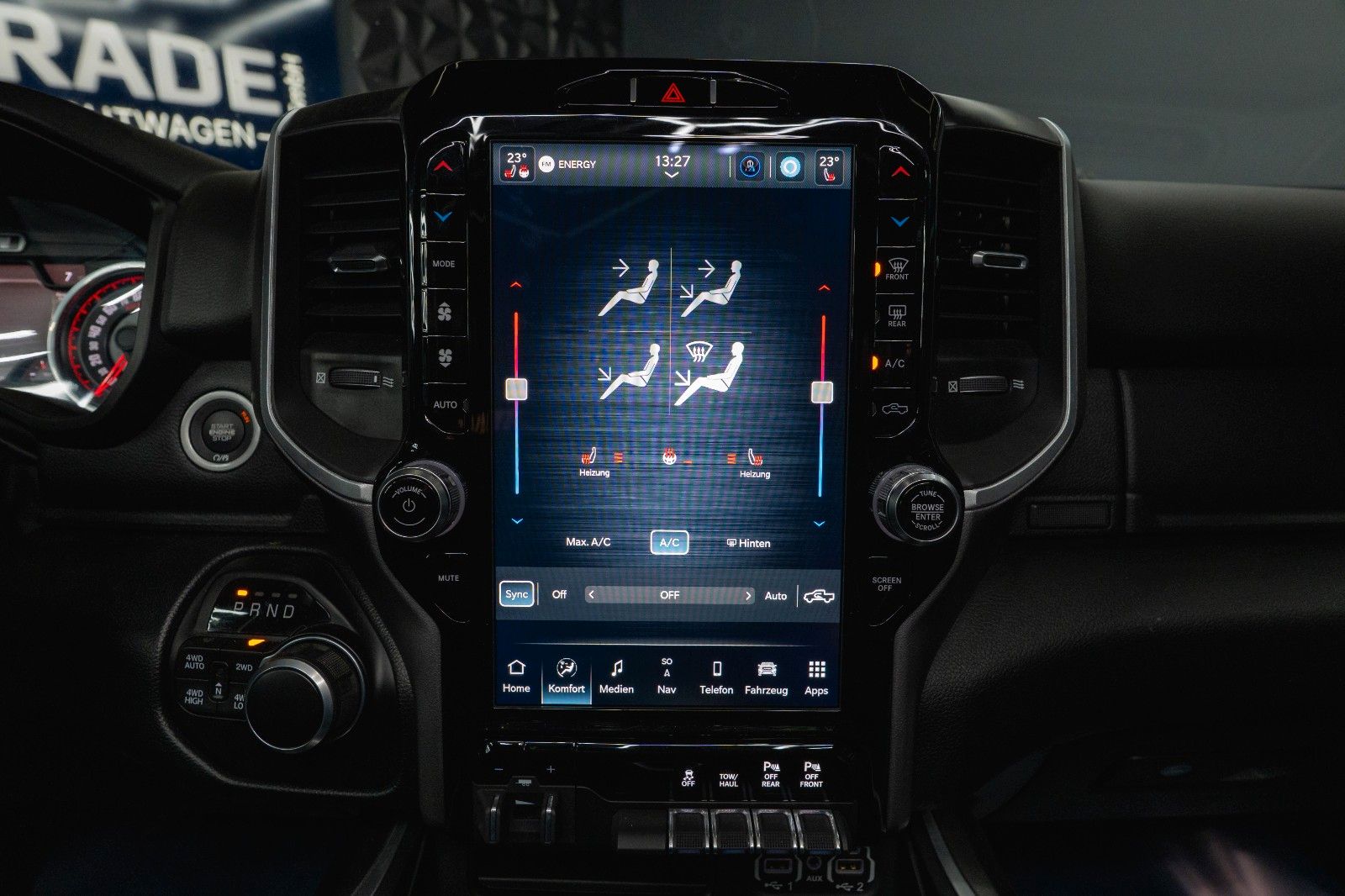 Fahrzeugabbildung Dodge RAM 5.7 V8 HEMI 4x4 ROCKY RIDGE OFFROAD Pano 19%