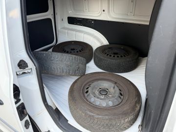 Volkswagen Caddy - 9