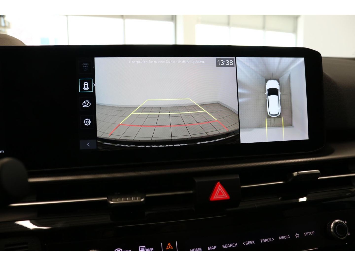 Fahrzeugabbildung Kia Sportage Spirit HUD Panoramadach Navi 360 Kamera