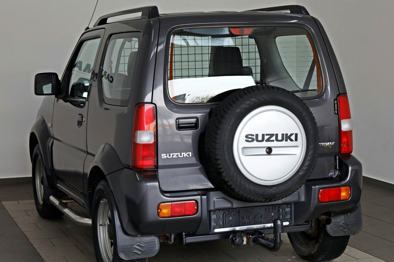 Fahrzeugabbildung Suzuki Jimny Club Modellpflege, 8 fach bereift,AHK