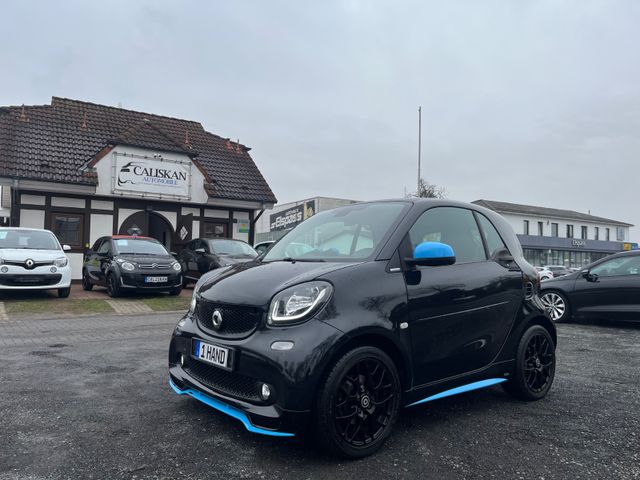 Smart ForTwo  0.9 66kW BRABUS*1.Hand*Navi*Leder