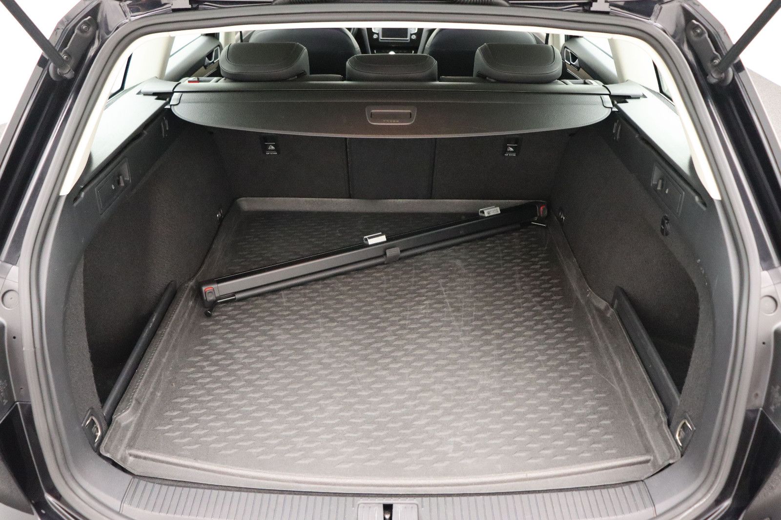 Fahrzeugabbildung Volkswagen Passat Variant 2.0 TDI 190PS Highline