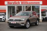 Volkswagen Tiguan 2.0 Highline 4Motion AHK Standheizung LED - mit Benzin-Antrieb: Beige, Alcantara, Head-Up Display, Geländewagen, mit Klimaanlage