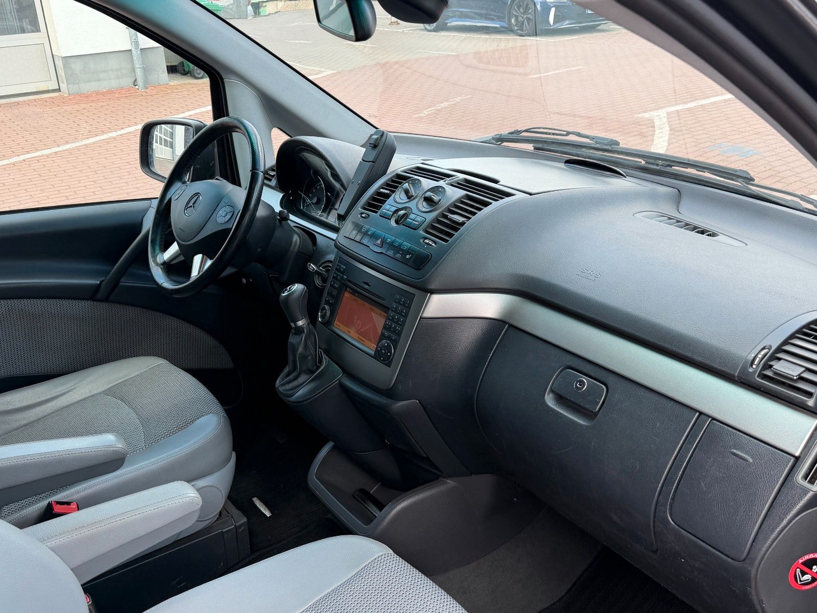 Fahrzeugabbildung Mercedes-Benz Viano 2.2 CDI Trend *Navi*Sitzhzg*7-Si*AHK*PDC*
