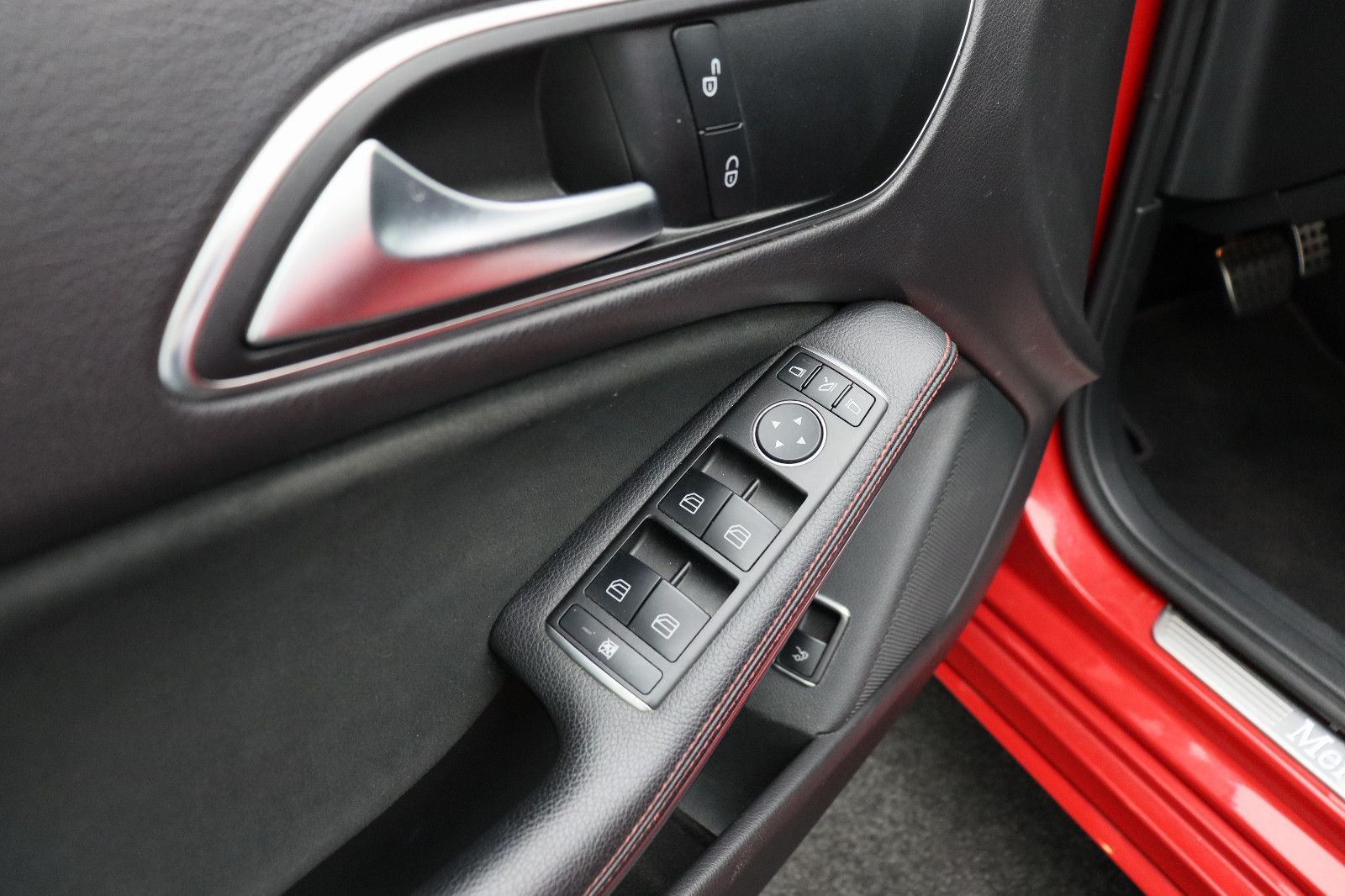 Fahrzeugabbildung Mercedes-Benz CLA 180 AMG-Line LED