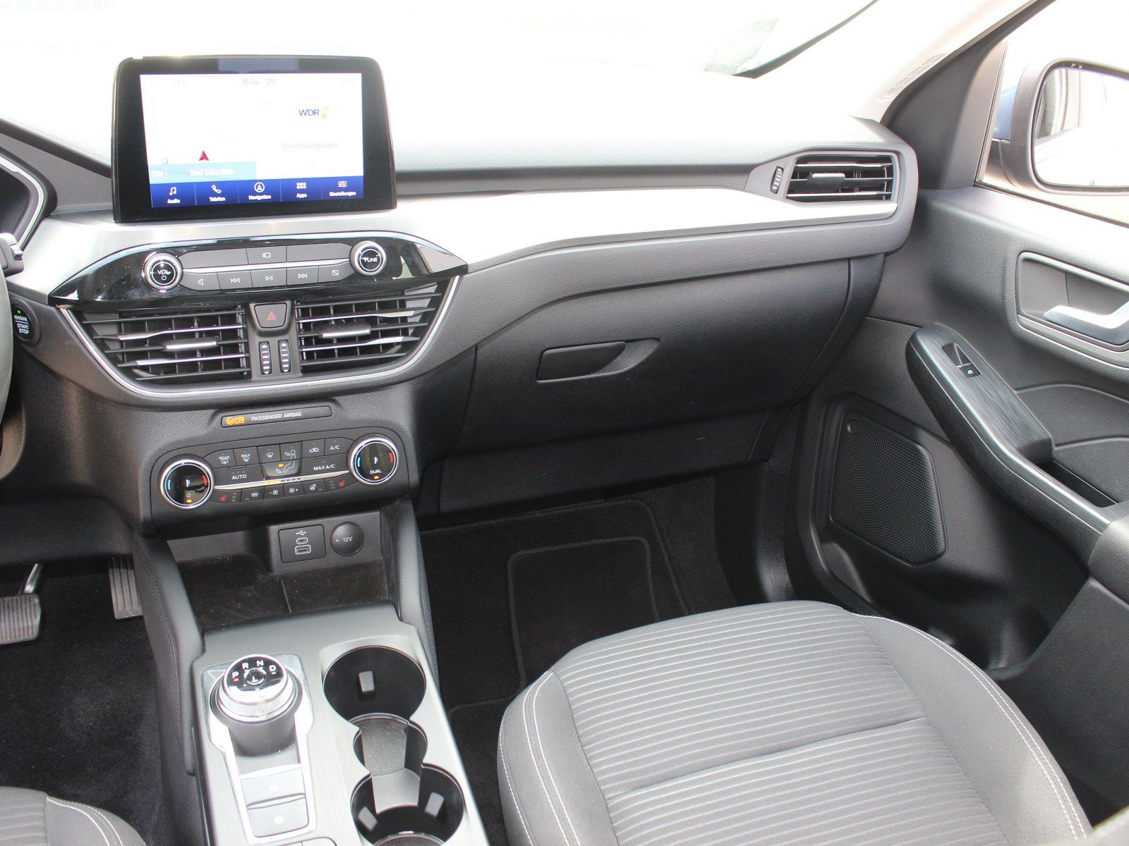 Fahrzeugabbildung Ford Kuga Hybrid Titanium 2,5 Duratec
