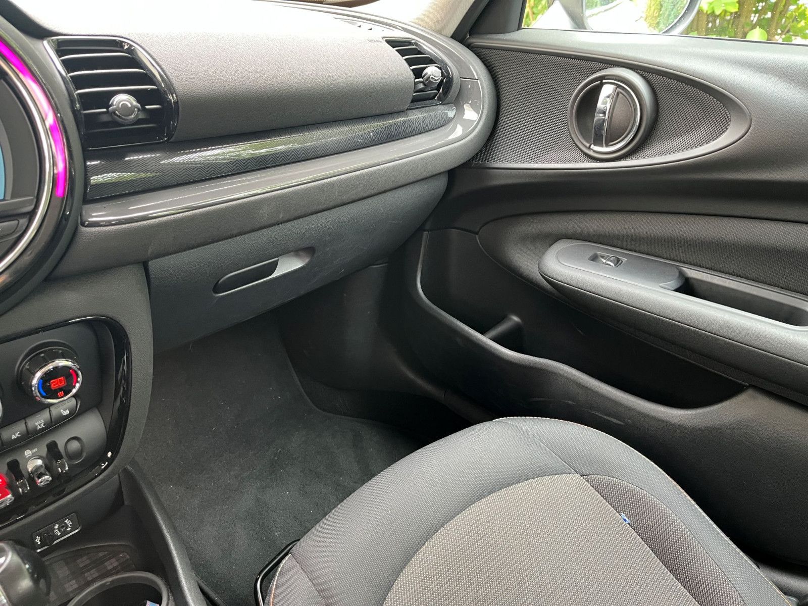 Fahrzeugabbildung MINI COOPER Clubman NAVI SHZ PDC ALU