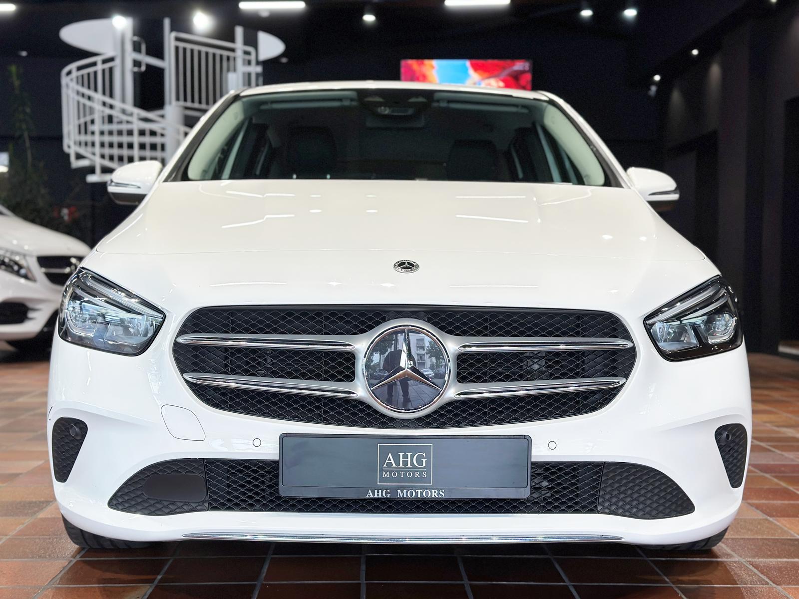 Mercedes-Benz B 200d 8G URBAN MBUX+ LED AHK EASYPACK LEDER SHZ