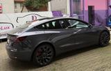 Tesla Model 3 Performance/LANGSTRECKENBATT. ALLRADANTR - Tesla Model 3 in Dortmund