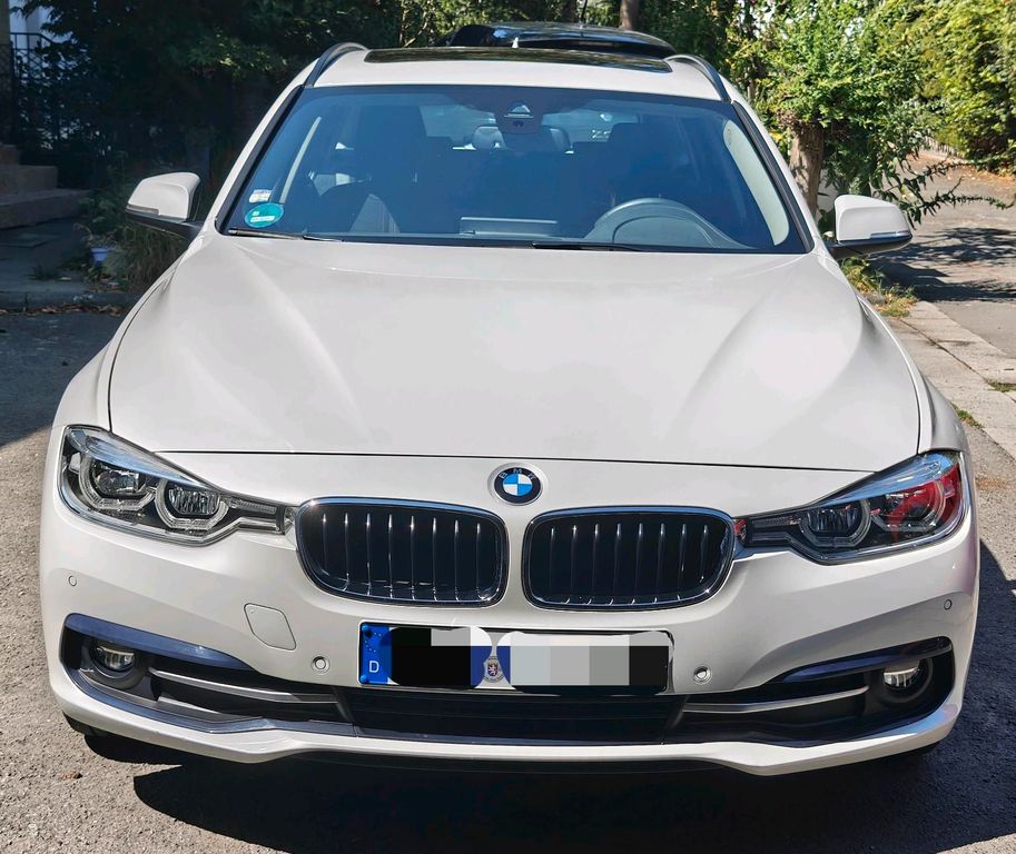 Image of BMW 320
