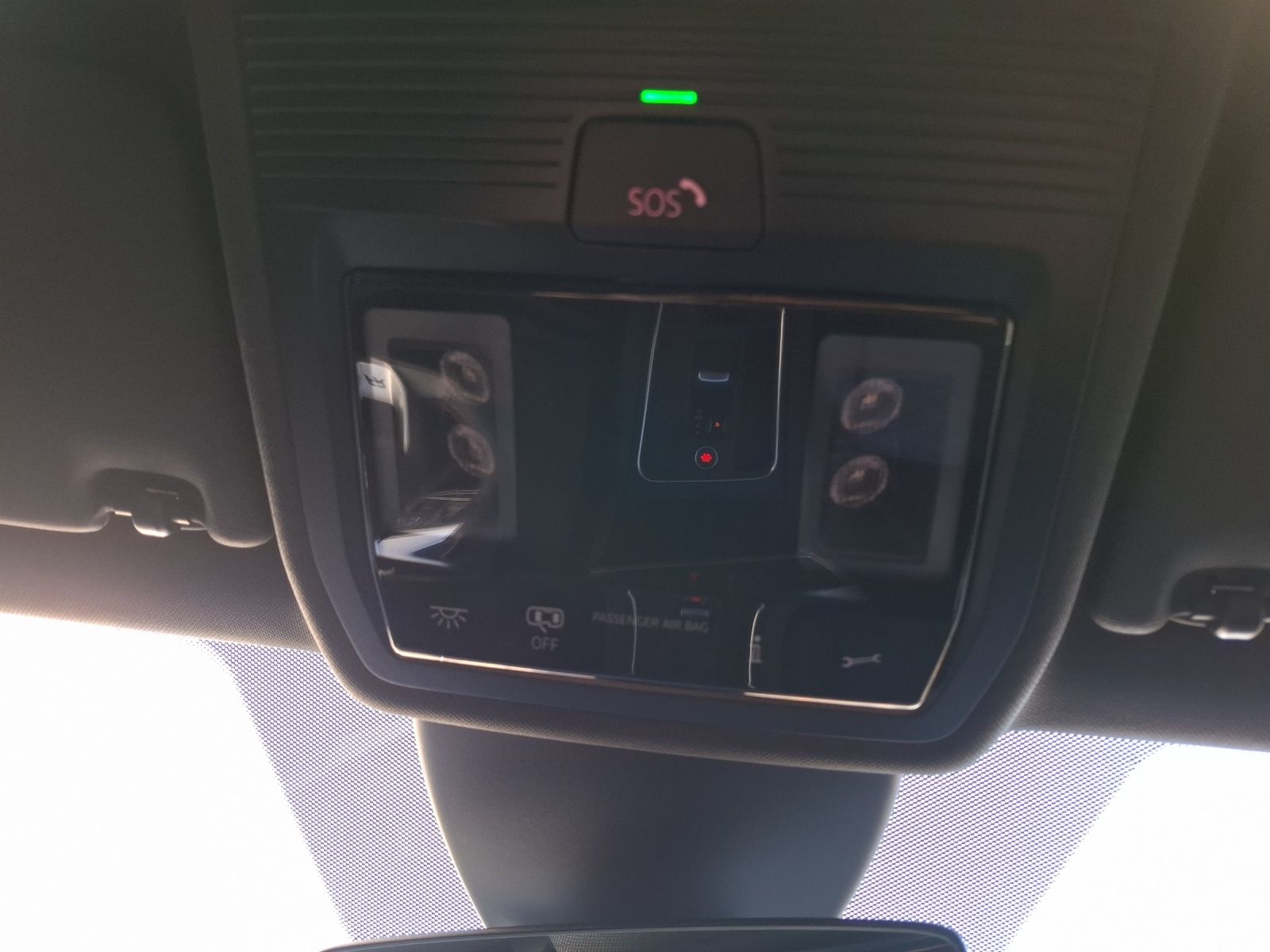 Fahrzeugabbildung SEAT Leon eTSI FR-Line DSG LED ACC Park-Assist SH 18"