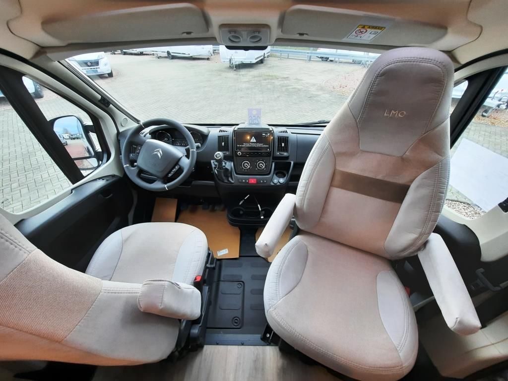Fahrzeugabbildung LMC Innovan 600 Verfüg./Sparen Sie 15.981,- €