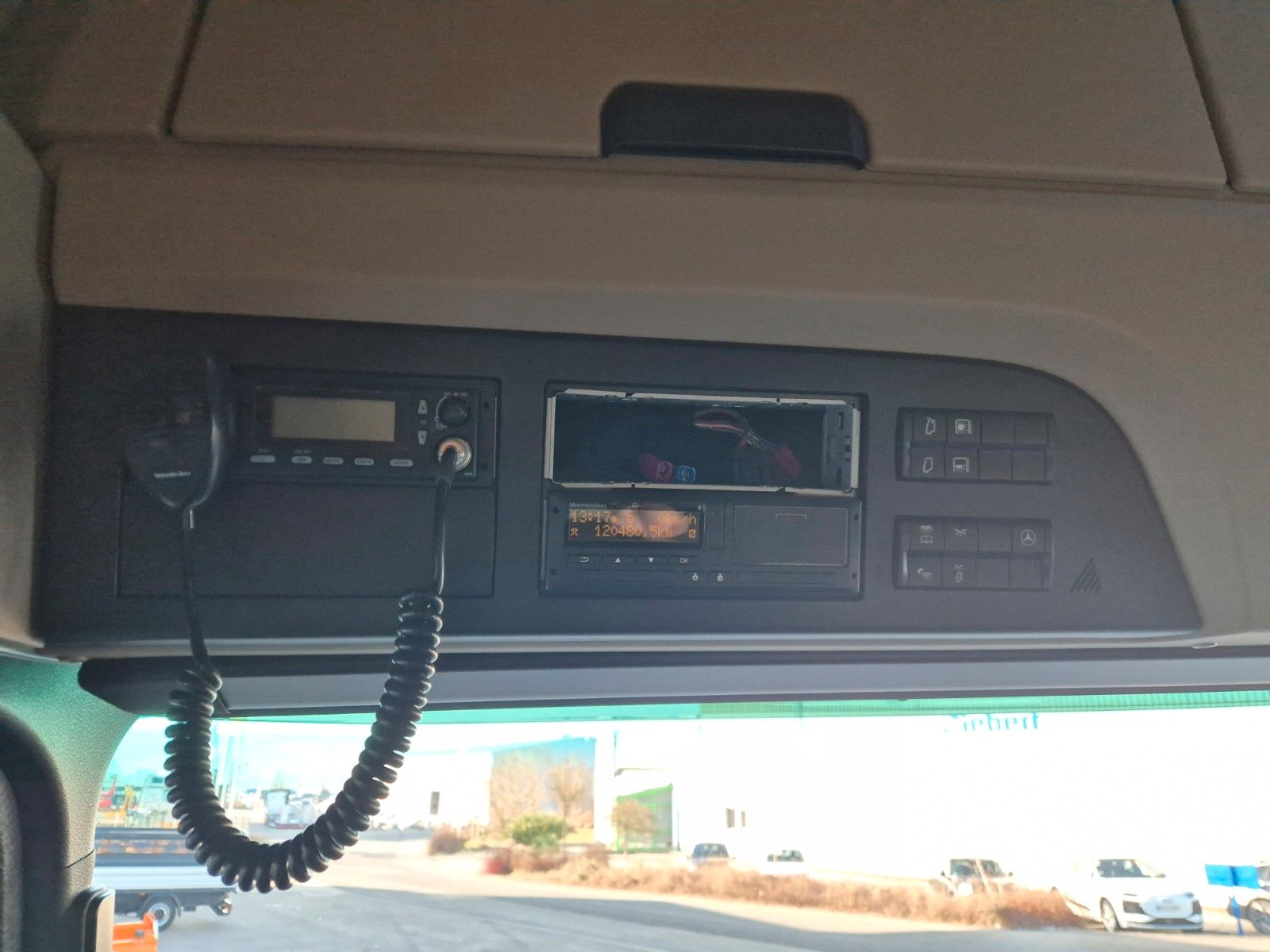 Fahrzeugabbildung Mercedes-Benz Actros 1848 LS Öl-Retarder Standklima BigSpace