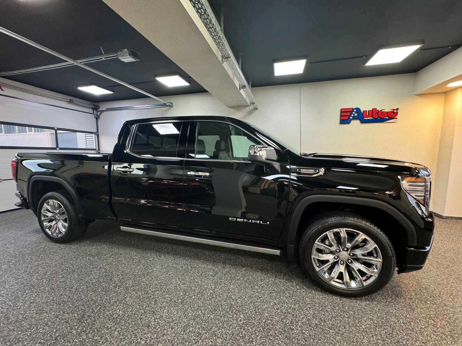 Fahrzeugabbildung GMC SIERRA DENALI 2026 - 4x4-LONG BOX 6.4"