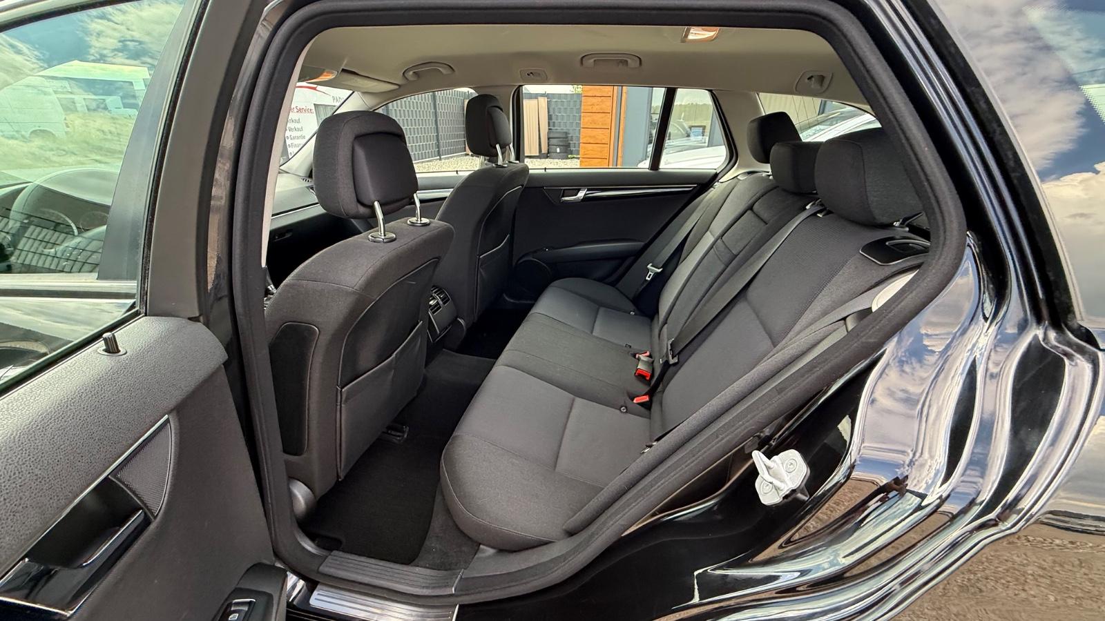 Mercedes-Benz C180 2008 — photo 12