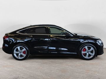 Audi Q8 e-tron - 8