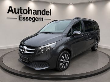 Mercedes V 220 - 1
