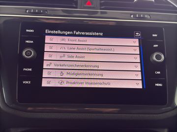 Volkswagen Tiguan R-Line 2.0 TDI DSG*DIGITAL*LED*NAVI*ACC