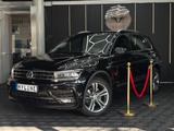 Volkswagen TIGUAN R LINE 4MOTION LEDER MEMORY SHZ HUD - Volkswagen Tiguan: Schwarz