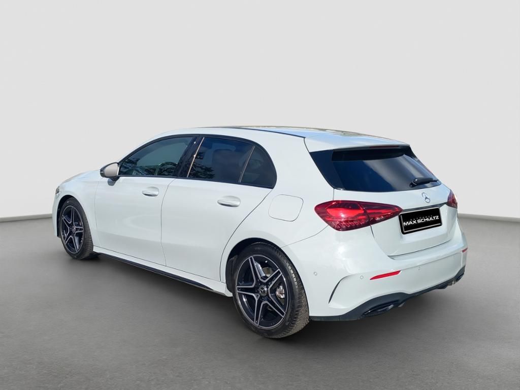 Fahrzeugabbildung Mercedes-Benz A 200 Kompaktlimousine AMG Line*Night Paket*LED