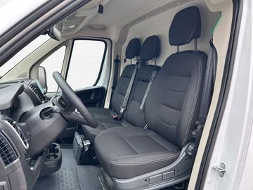 Fotografie 9 des Opel Movano Kasten L2H2 Kamera AHK Allwetter Schwings