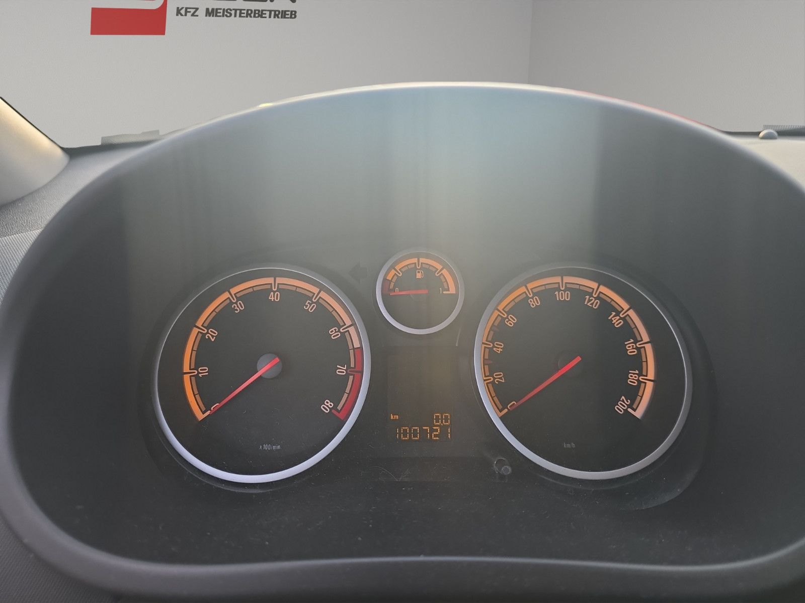 Fahrzeugabbildung Opel Corsa D Color Edition
