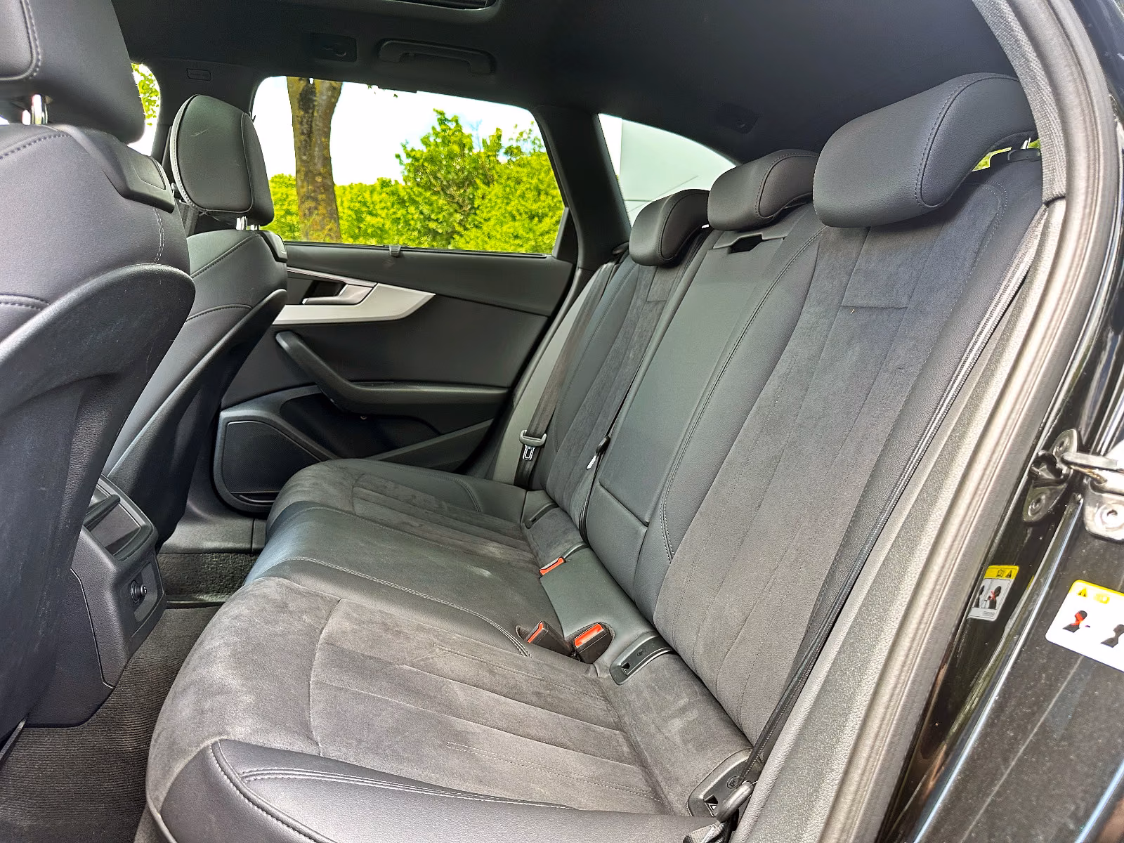 Audi A4 Avant 45TFSI qu S LINE BLACK PANO AHK MATRIX, миниатюра 24