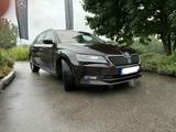 Skoda Superb 2.0 TDI SCR 140kW DSG 4x4 L&K Combi L&K - Skoda Superb: 140
