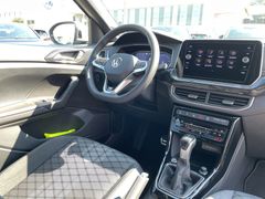 Fahrzeugabbildung Volkswagen T-Cross 1.5 TSI DSG R-Line MATRIX VIRTUAL NAVI A