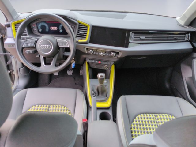 A1 30 TFSI S Line LED+GRA+PDC+SHZ