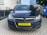 Opel Astra 1.6 Ecotec Selection "110 Jahre" 85 ET - Opel Astra mit Benzin-Antrieb: Limousine, 1.8