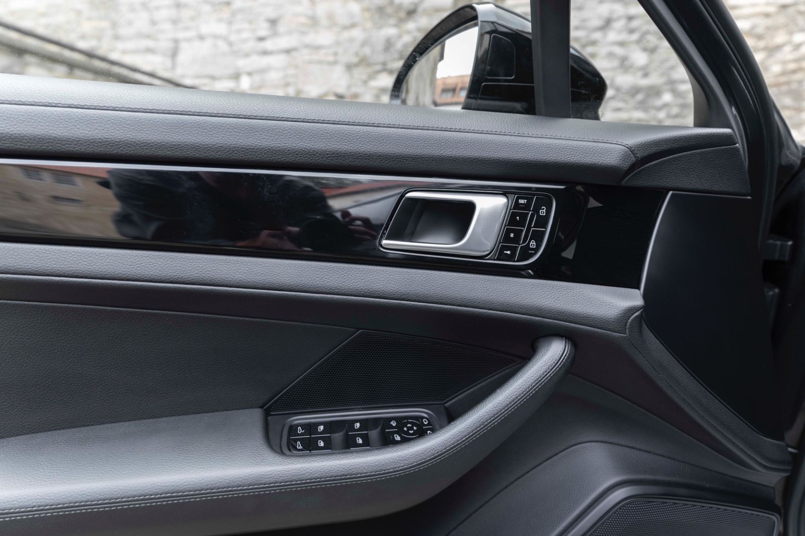 Fahrzeugabbildung Porsche Panamera 4 BOSE CARPLAY LED KAM TOTW PDK
