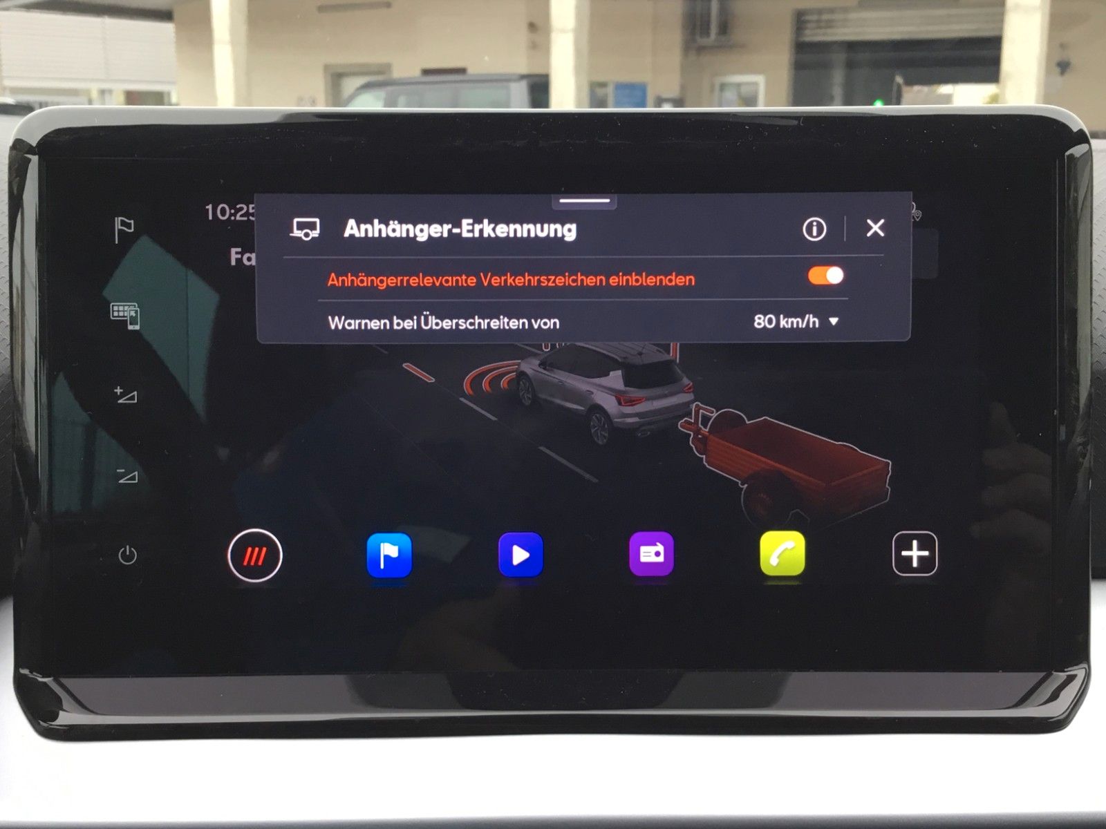 Fahrzeugabbildung SEAT Arona FR 1.5 TSI DSG+AHK+ACC+17"+Navi+Kamera