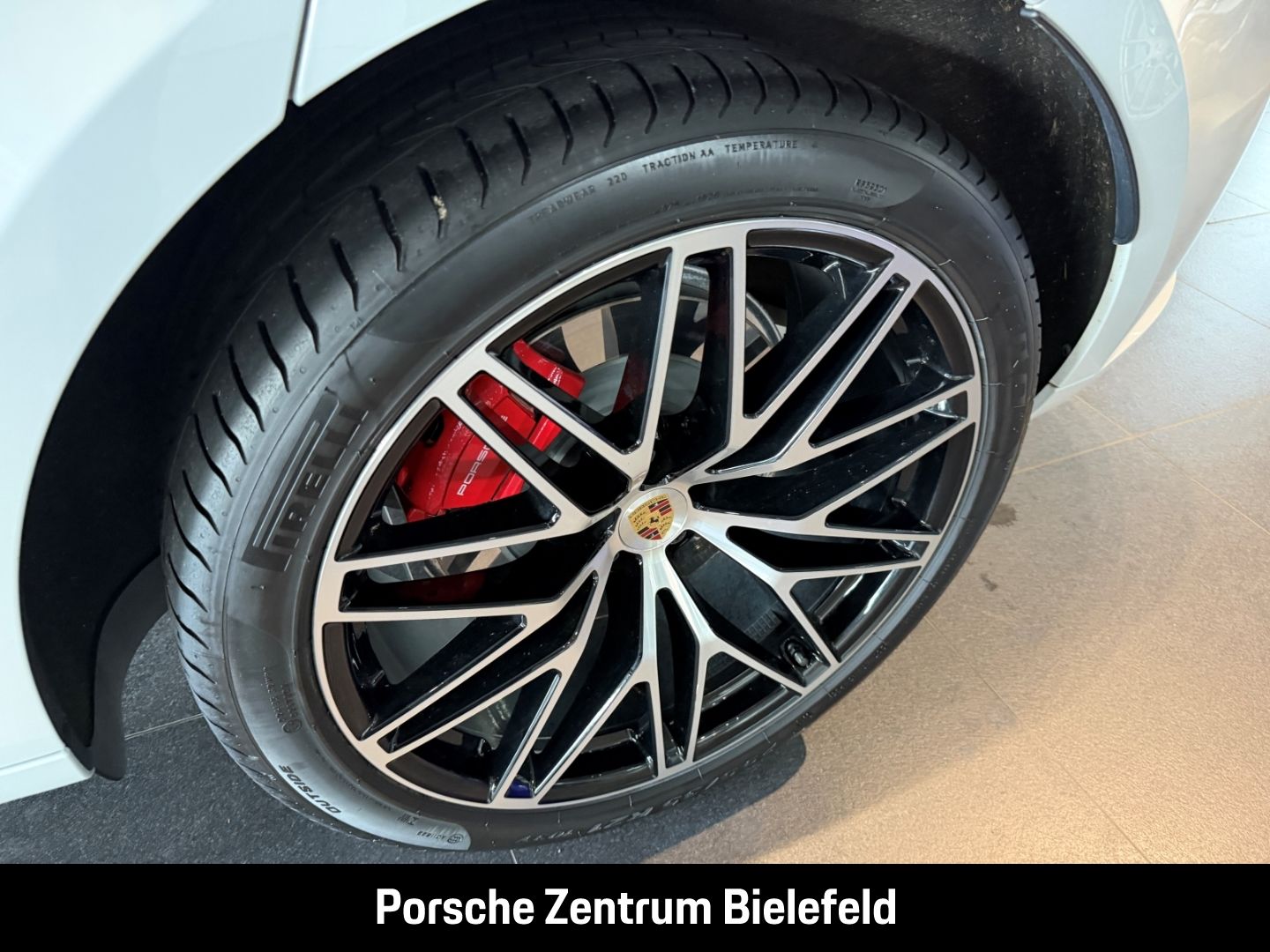 Porsche Macan GTS Standheizung Sportabgas Luftfederung foto 14