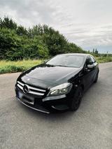 Mercedes-Benz Mercedes A180 *RÜCKFAHRKAMERA*TÜV*WENIG KM - Mercedes-Benz A 180 in Bonn