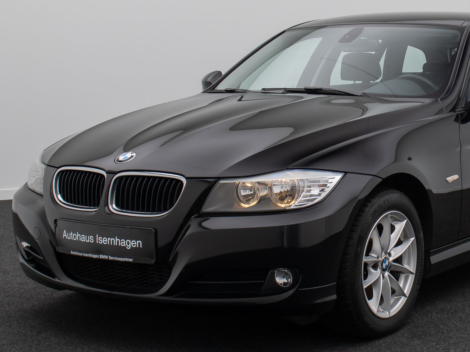 Fahrzeugabbildung BMW 318d GeschwindigReg PDC KlimaAut Freischprech