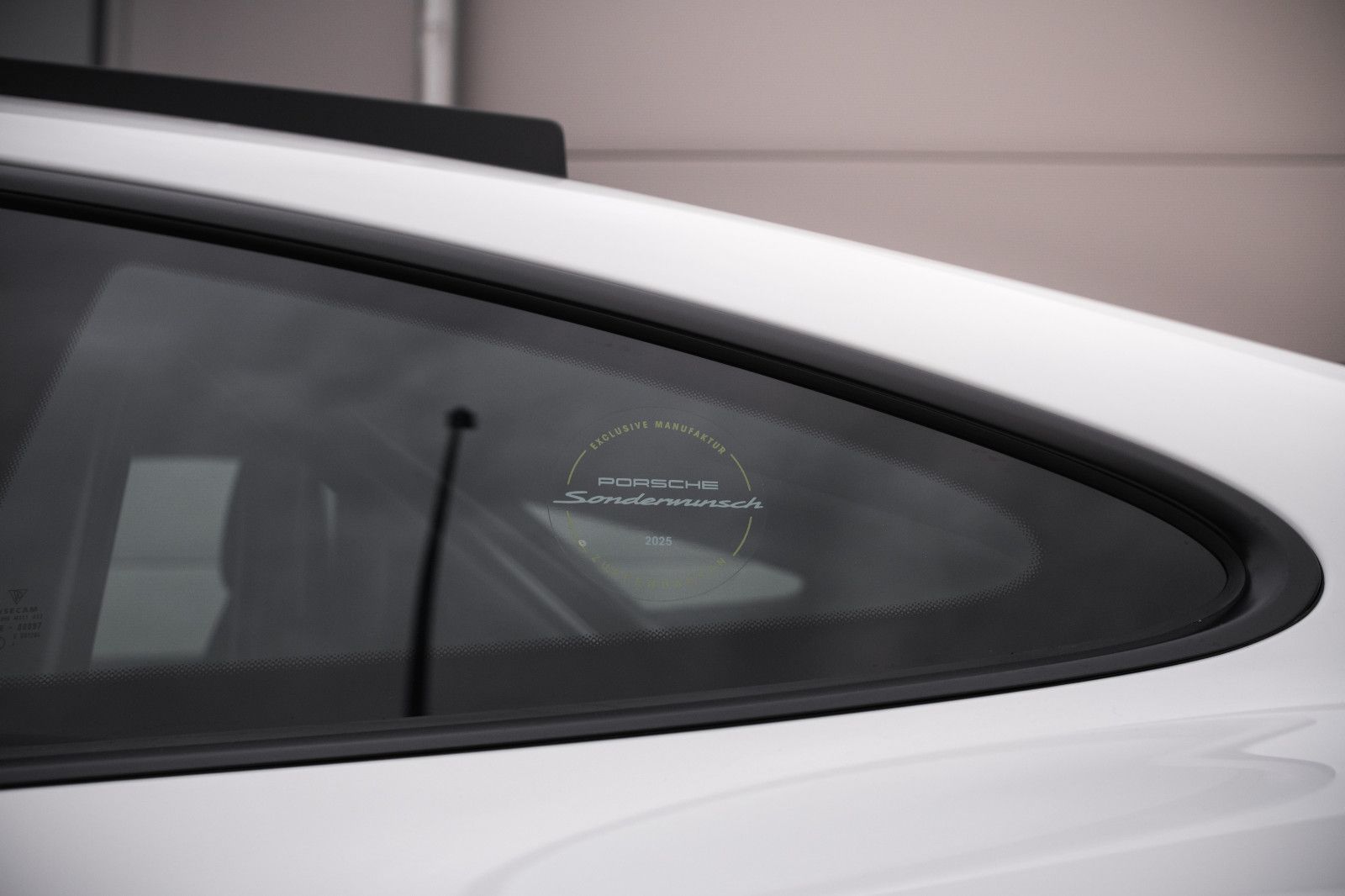 Fahrzeugabbildung Porsche 992/911 GT3 RS-Lift-Weissach-"RS Tribute"-BOSE