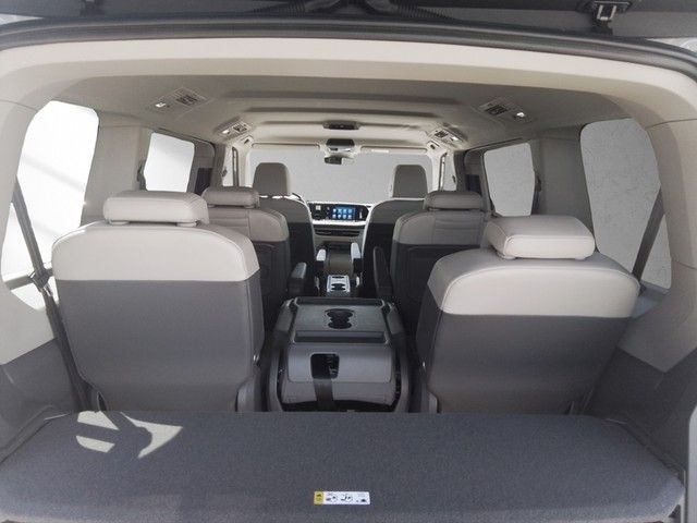 Fahrzeugabbildung Volkswagen T7 Multivan TDI Edition DSG STH IQ.LIGHT AHK NAV