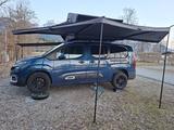 Citroën Berlingo BlueHDi 130 S&S SHINE XL EAT8 SHINE - Citroën Berlingo: Standheizung