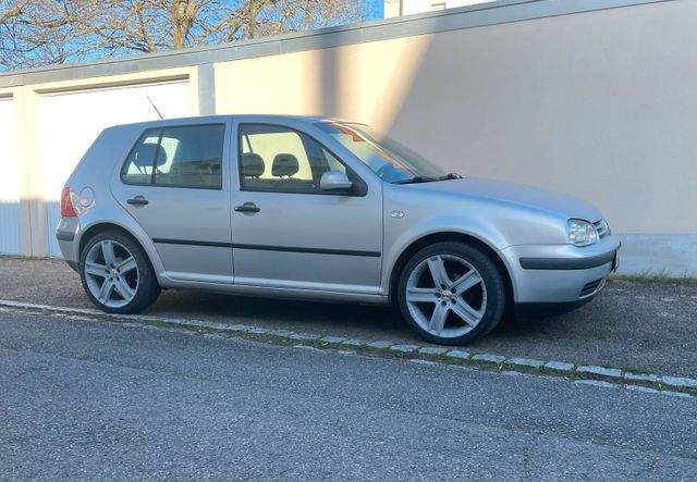 Volkswagen Golf 4 1,6 mit TÜV 08.2026