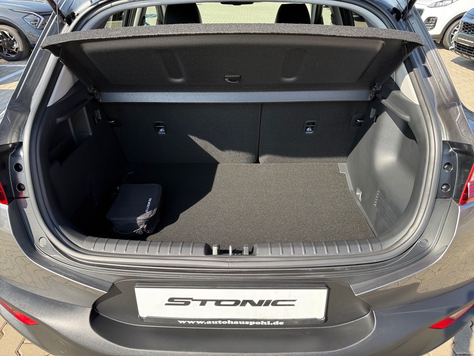 Fahrzeugabbildung Kia STONIC 1.0T 100 48V DCT PLATINUM
