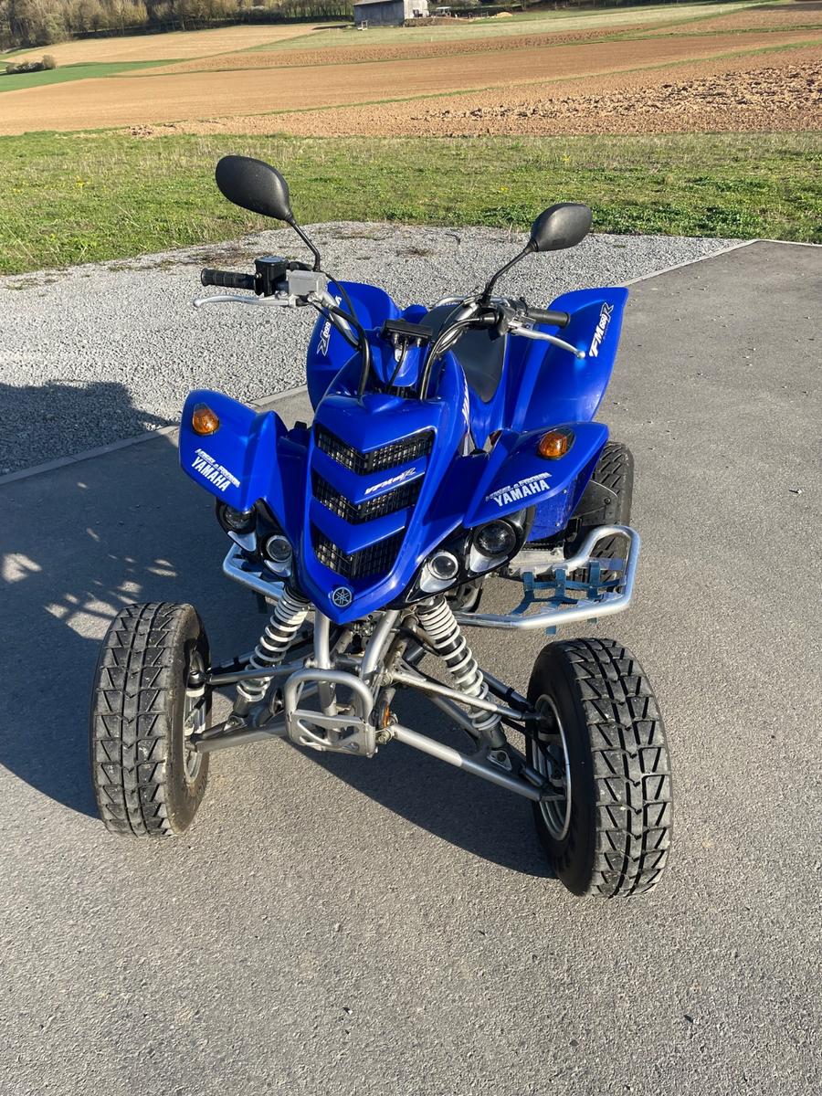 Yamaha Raptor 2004 — rear view
