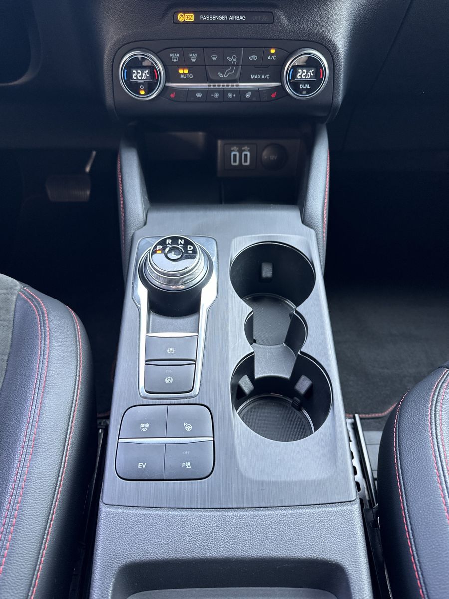 Fahrzeugabbildung Ford Kuga 2.5 Plug-In Hybrid ST-Line X NAV+LED+ACC+PP