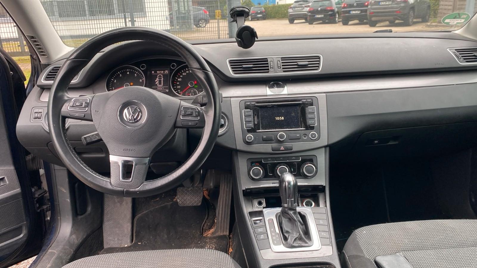 Volkswagen Passat 2011 — photo 9